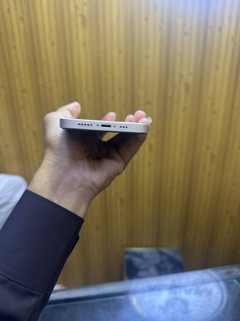 Apple iPhone 12 2