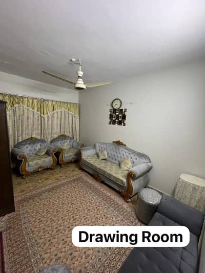 FLAT AVAILABLE FOR SALE ( ONLY FOR CASH CLIENT ) BACKSIDE OF USMANIA RESTAURANT