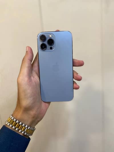 Apple iPhone 13 Pro Max sim Glitch