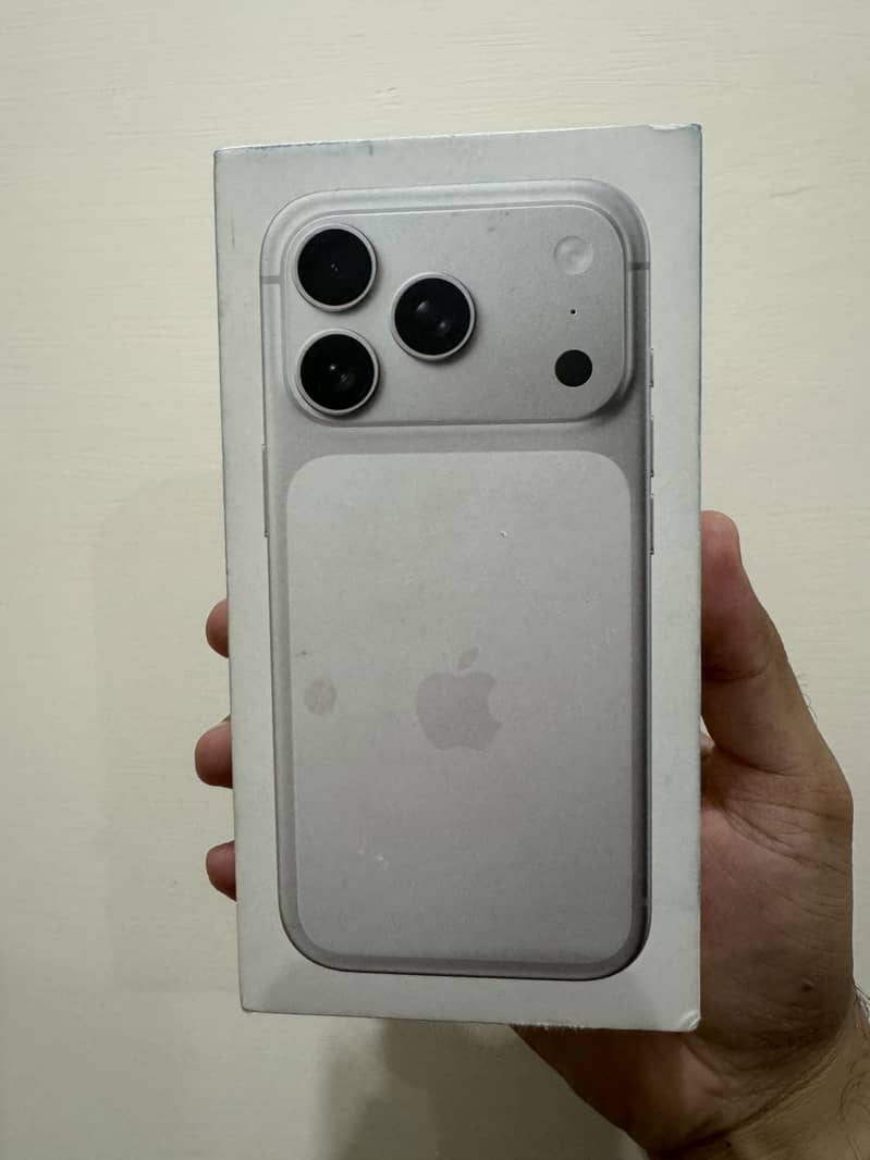 Apple iPhone 17 Pro 9