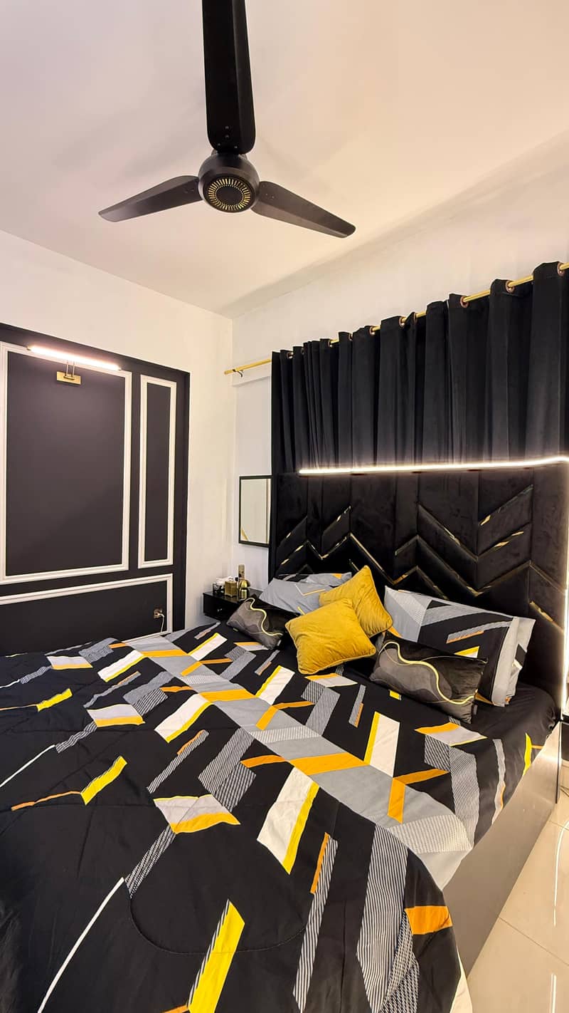 King size bed 1