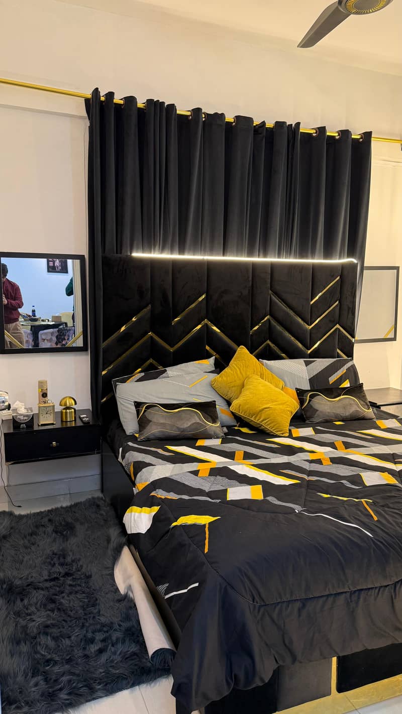 King size bed 4