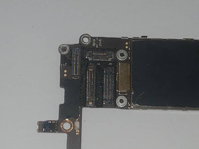 Apple iPhone 6S 1