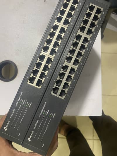 TP-Link TL-SG1024D 24 Port Gigabit Network Switch – Used