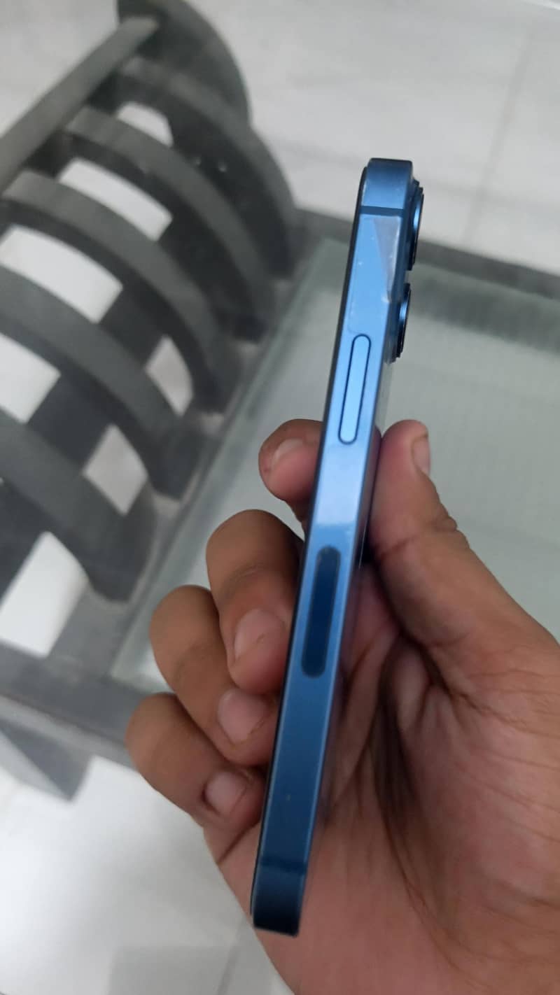 Apple iPhone 13 mini 2