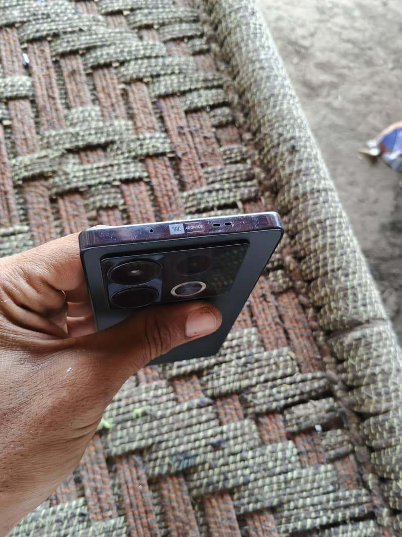 Infinix Note 40 5