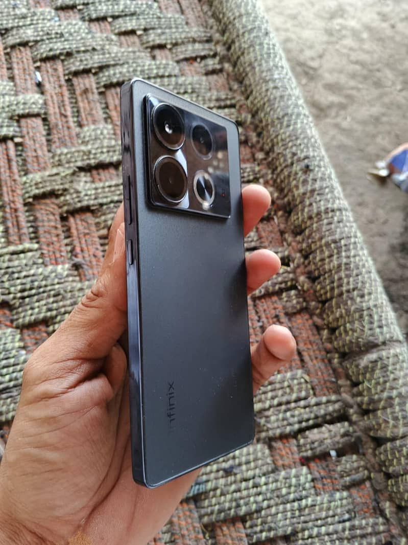 Infinix Note 40 0