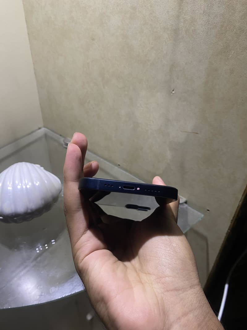Apple iPhone 13 3