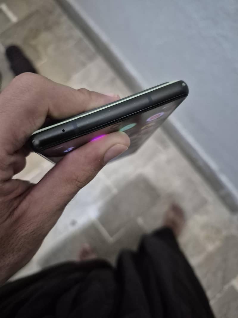 Google Pixel 7 4