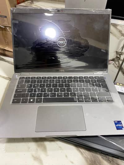 core i7 12 genration 8/256 touch led
