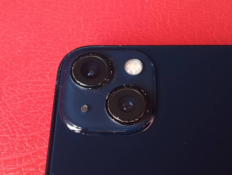 Apple iPhone 13 2