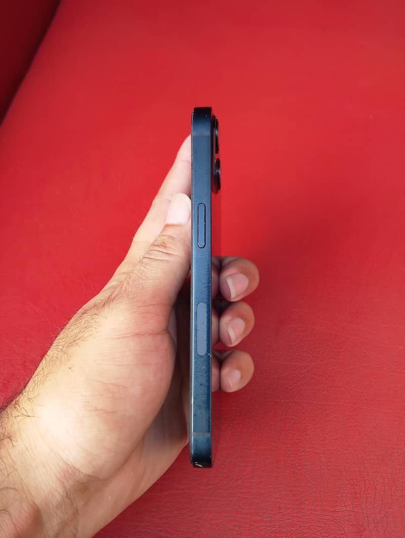 Apple iPhone 13 3