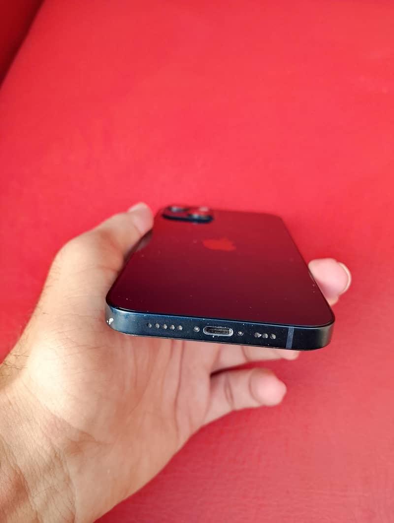 Apple iPhone 13 6