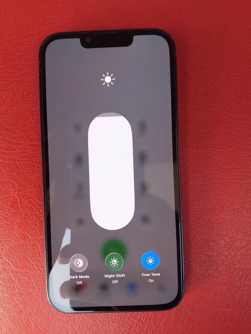 Apple iPhone 13 9