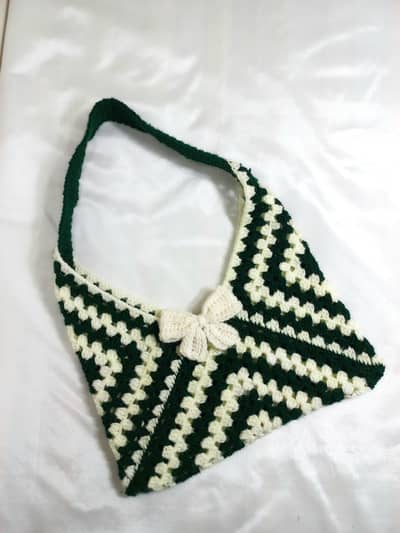 crochet granny square bag