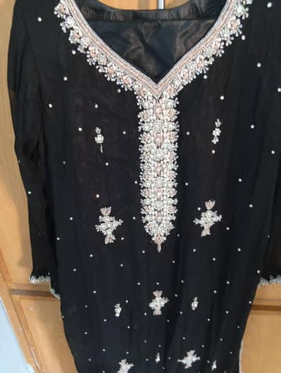 Beautiful 3-Piece Embroidered Suit with Shawl (Pre-loved)