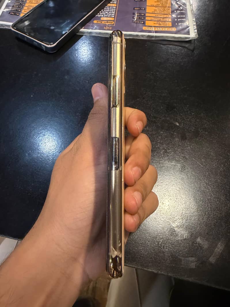Apple iPhone 11 Pro 5