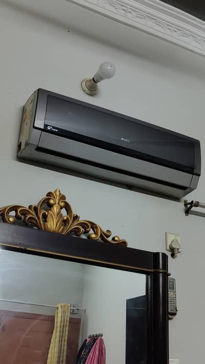 Gree 1 ton Dc inverter
