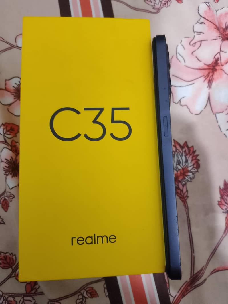 Realme C35 2