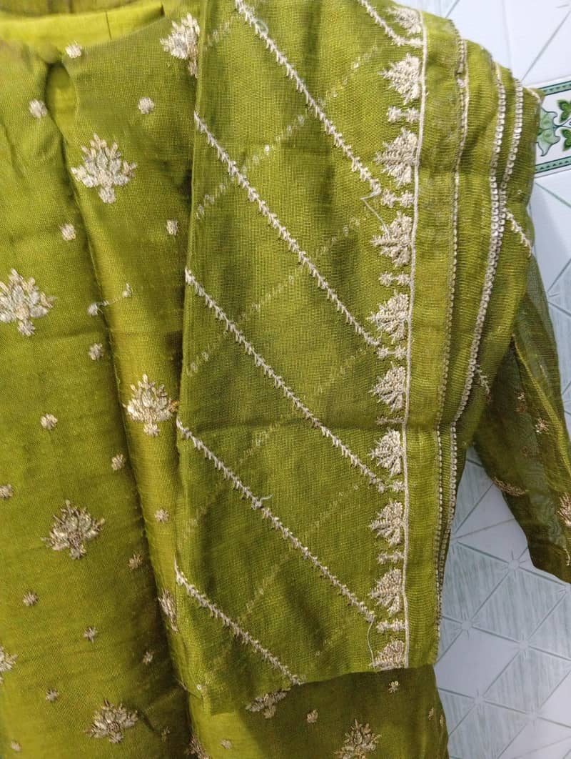 embroided suite 4
