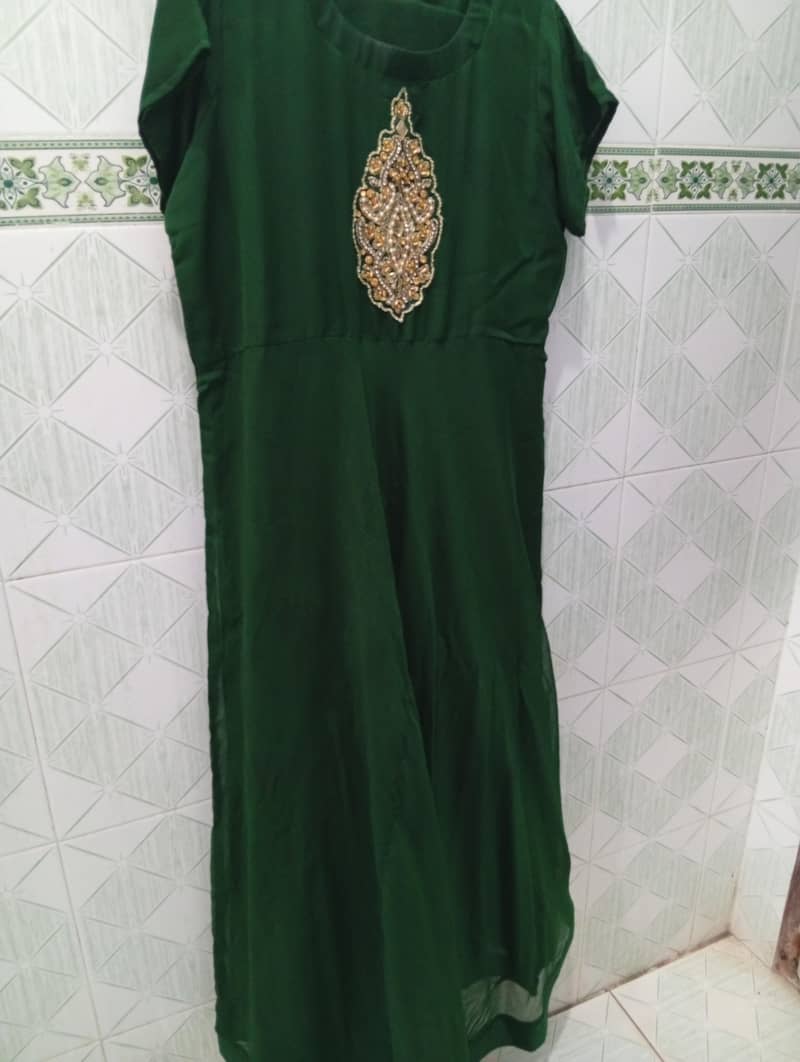 embroided suite 7