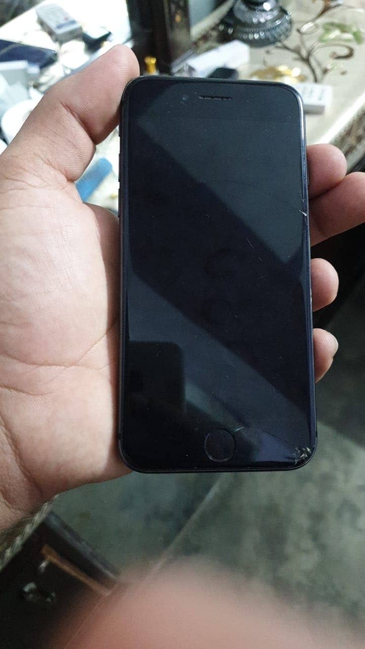 Apple iPhone 8 3