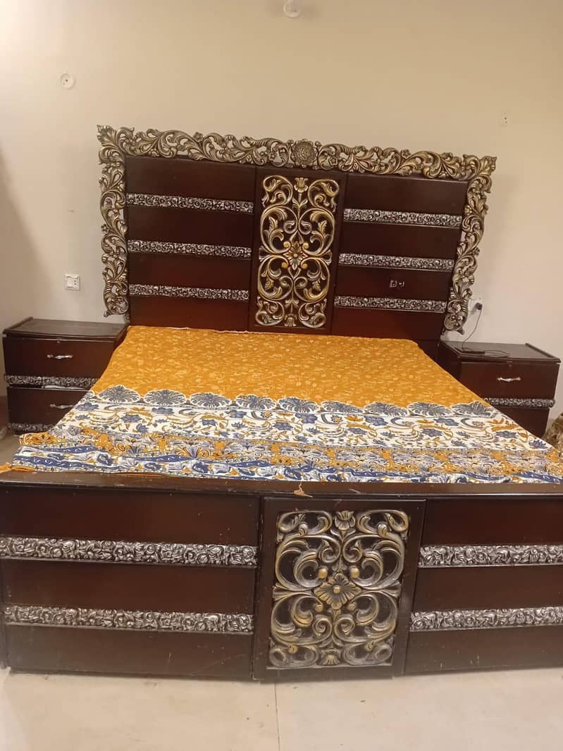 bed with side table 2