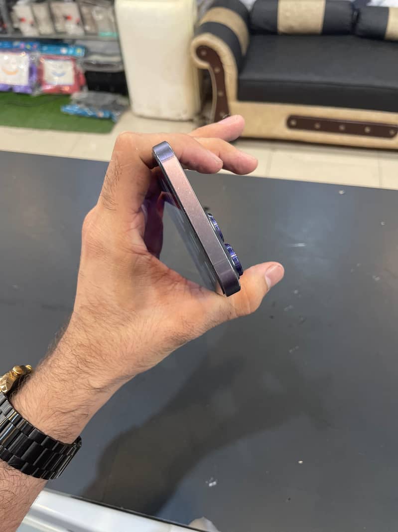 Apple iPhone 14 Pro Max 5
