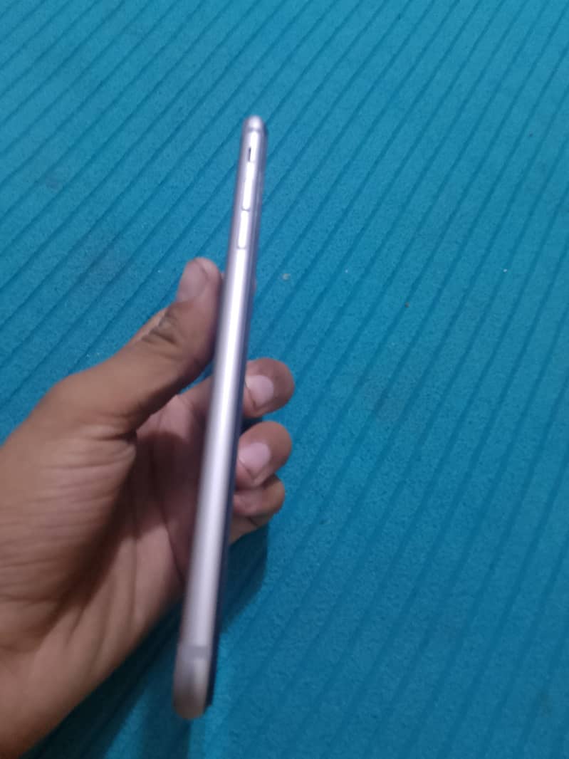 Apple iPhone 6 Plus 2