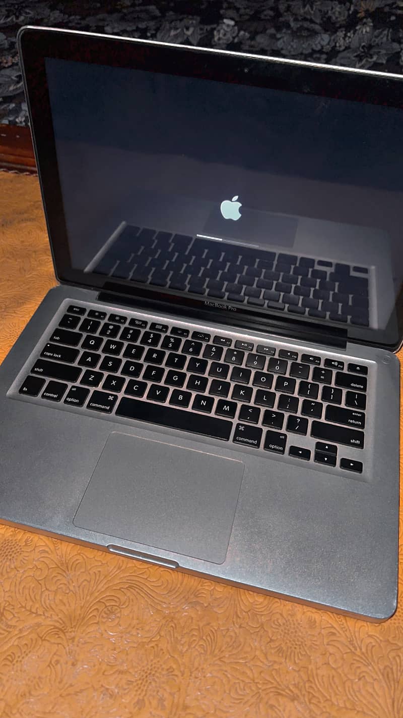 MacBook 1