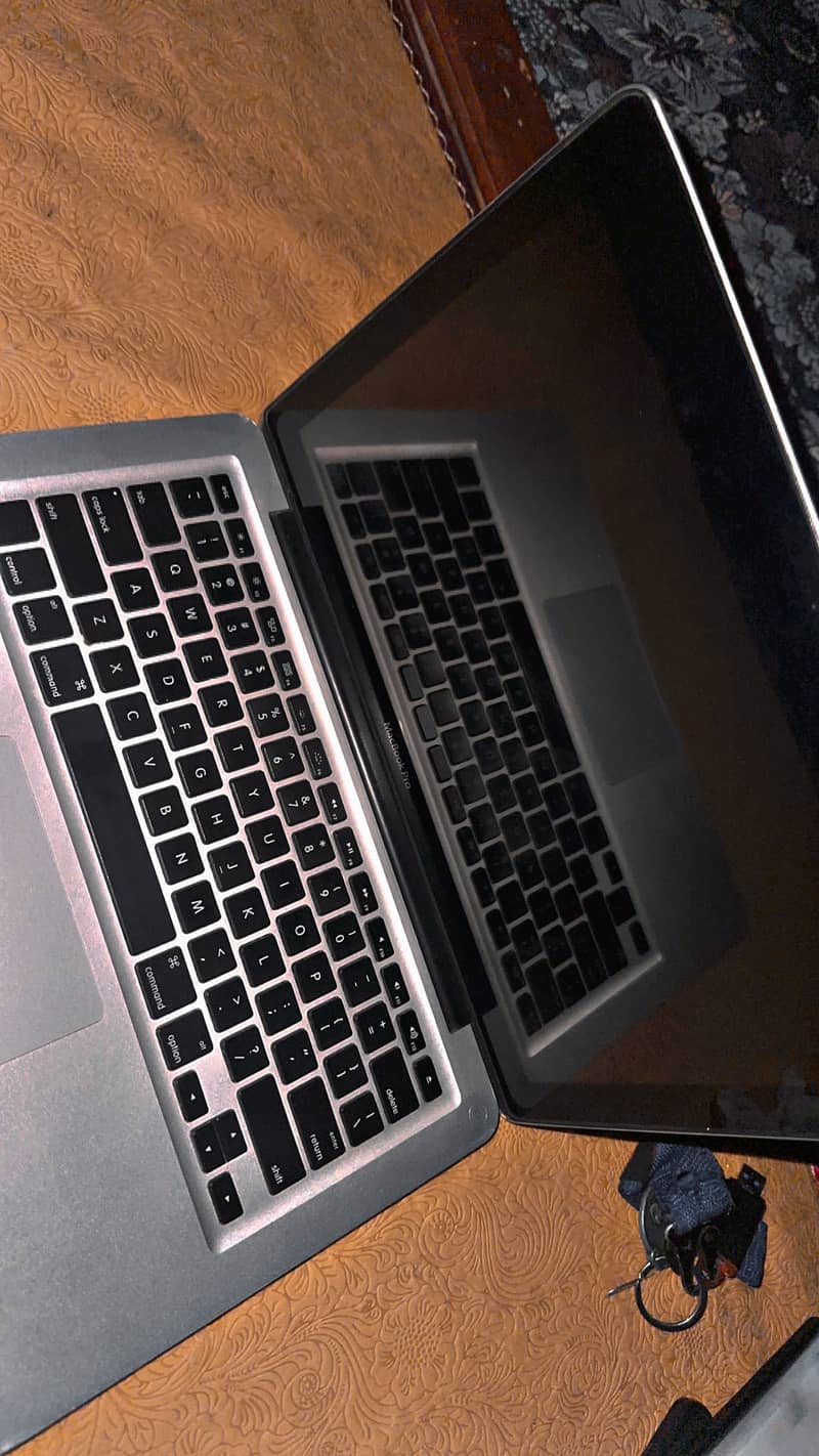 MacBook 2