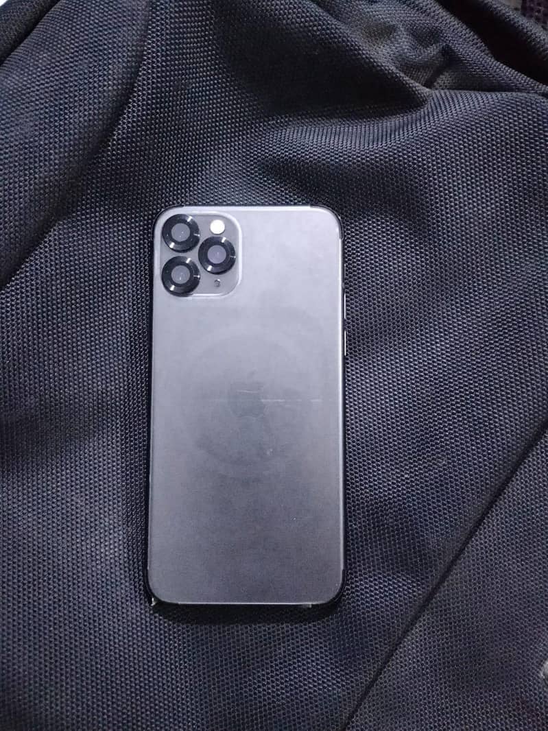 Apple iPhone 11 Pro 6