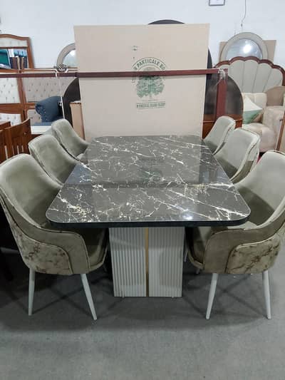 Daining table