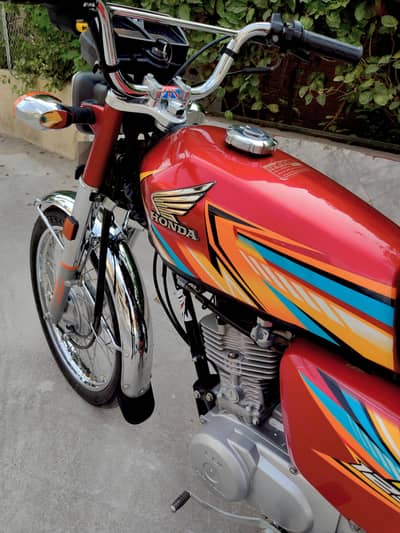 Honda 125 Model 2025/2026 Red Febulus Premium Class Honda For Sale!