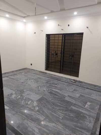 Bachelors portion available for rent pak Arab sim