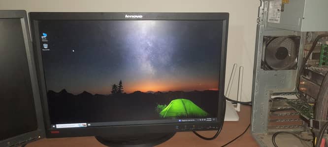 Lenovo ThinkVision 23" 1920x1080 minitor