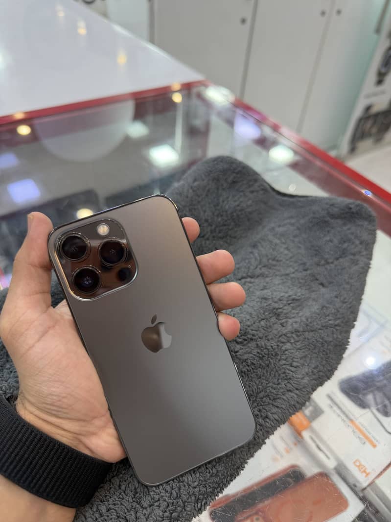 iPhone 13Pro 2