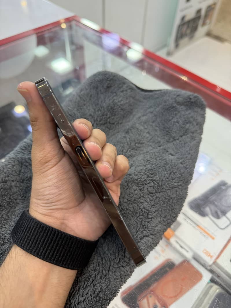 iPhone 13Pro 5