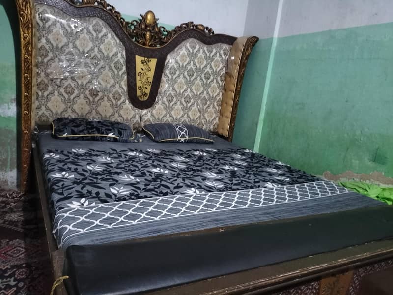 bed and dressing table 5