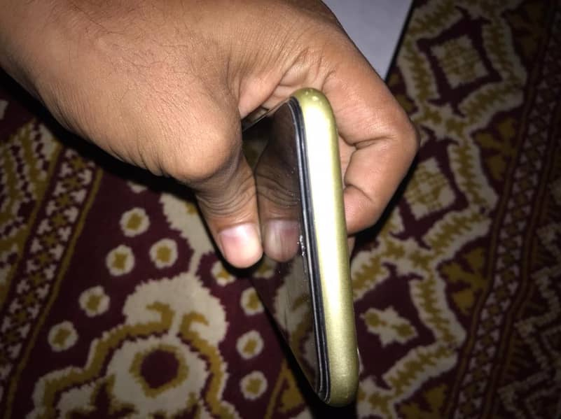 Apple iPhone 11 6