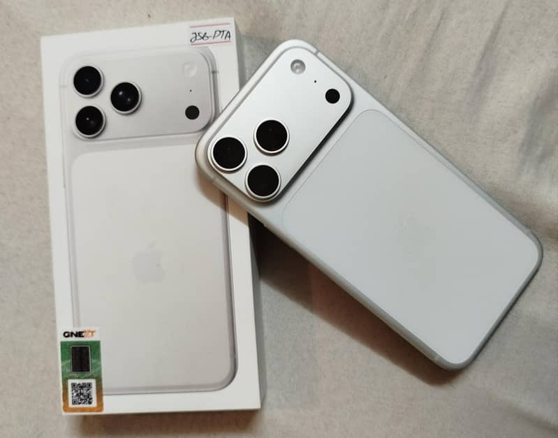 Apple iPhone 17 Pro Max 0