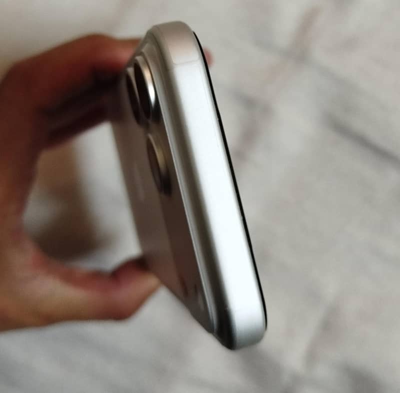 Apple iPhone 17 Pro Max 2