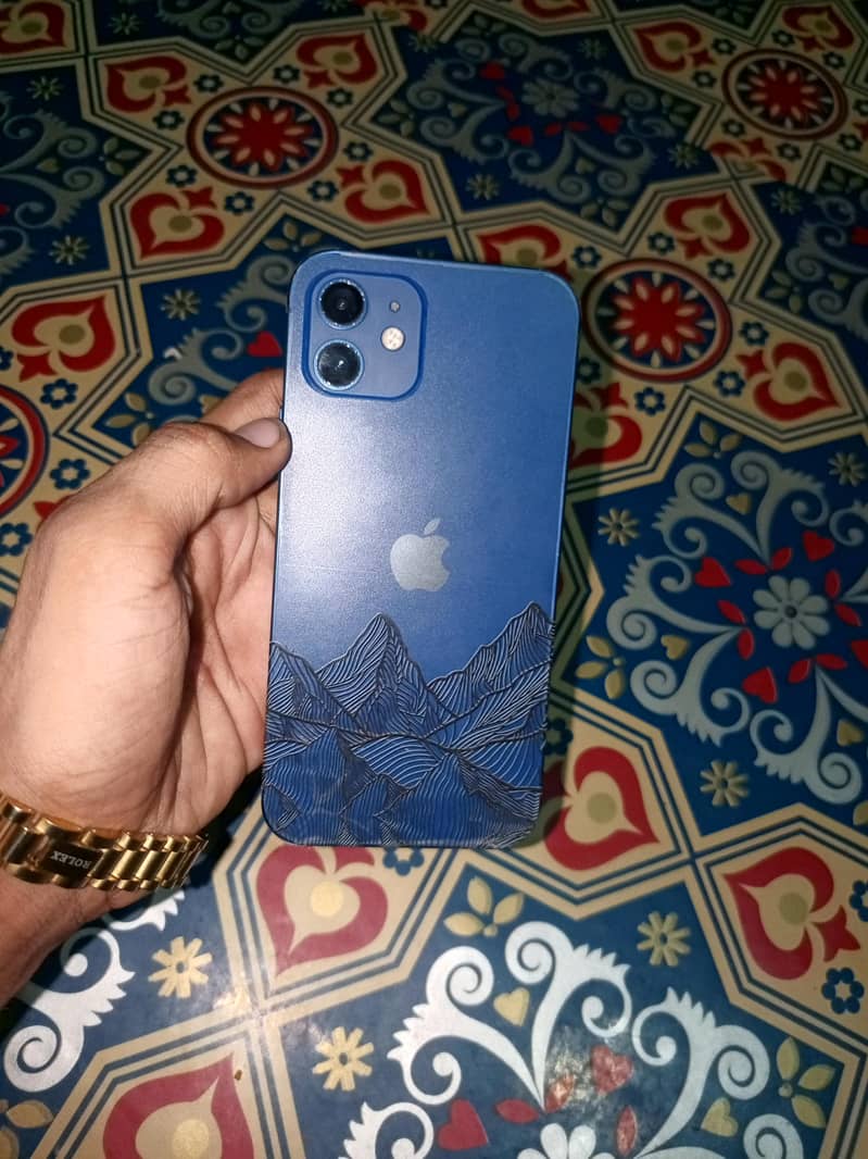 Apple iPhone 12 1