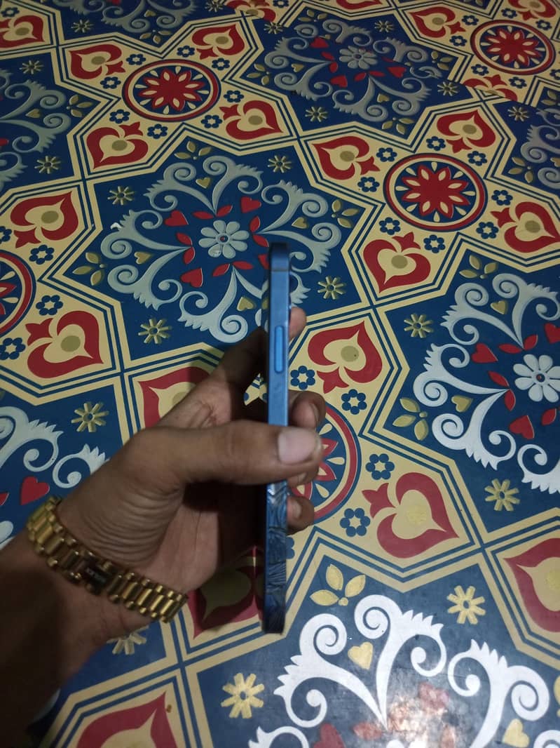 Apple iPhone 12 5