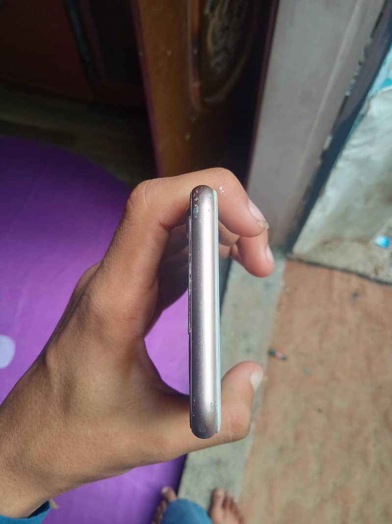 Apple iPhone 8 (Exchange Possible) 5