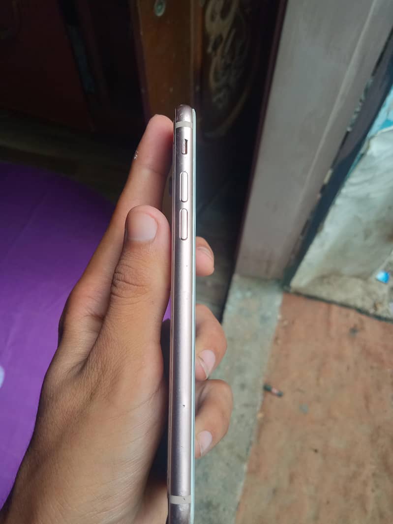 Apple iPhone 8 (Exchange Possible) 7