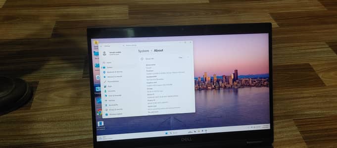dell core i5 8 gen ram 16 rom 256