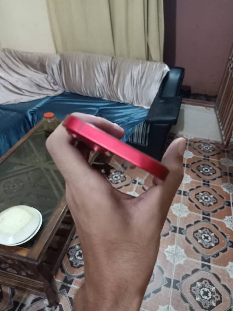 Apple iPhone 13 2