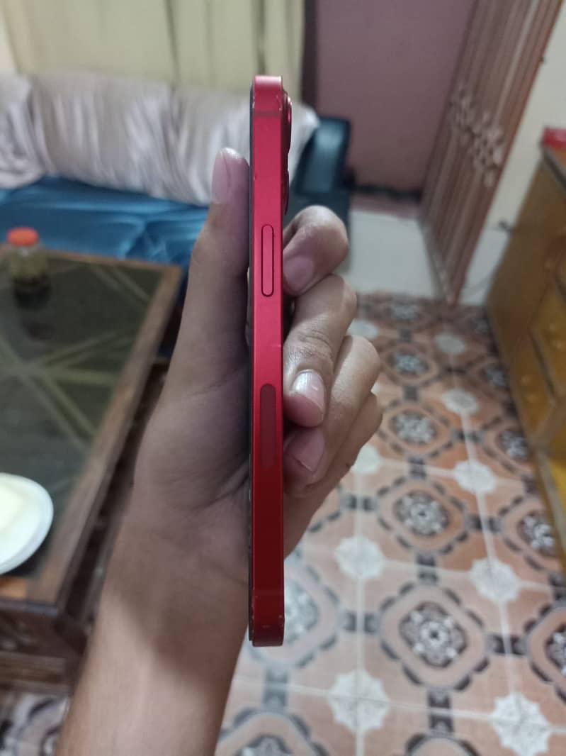 Apple iPhone 13 6