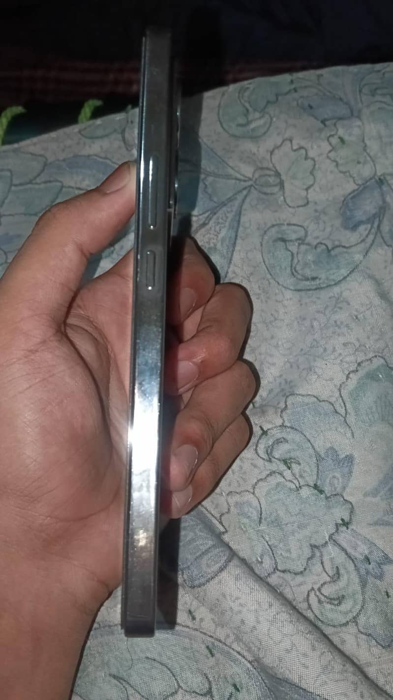 Infinix Note 40 4